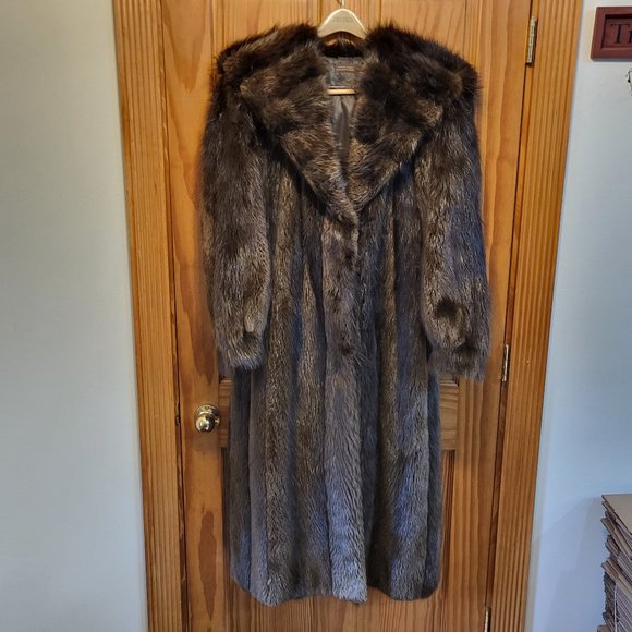 Vintage 80s full length Hooded Beaver fur coatsize large to XL